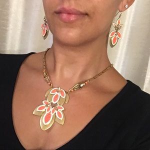 Stella & Dot Statement Necklace and earrings